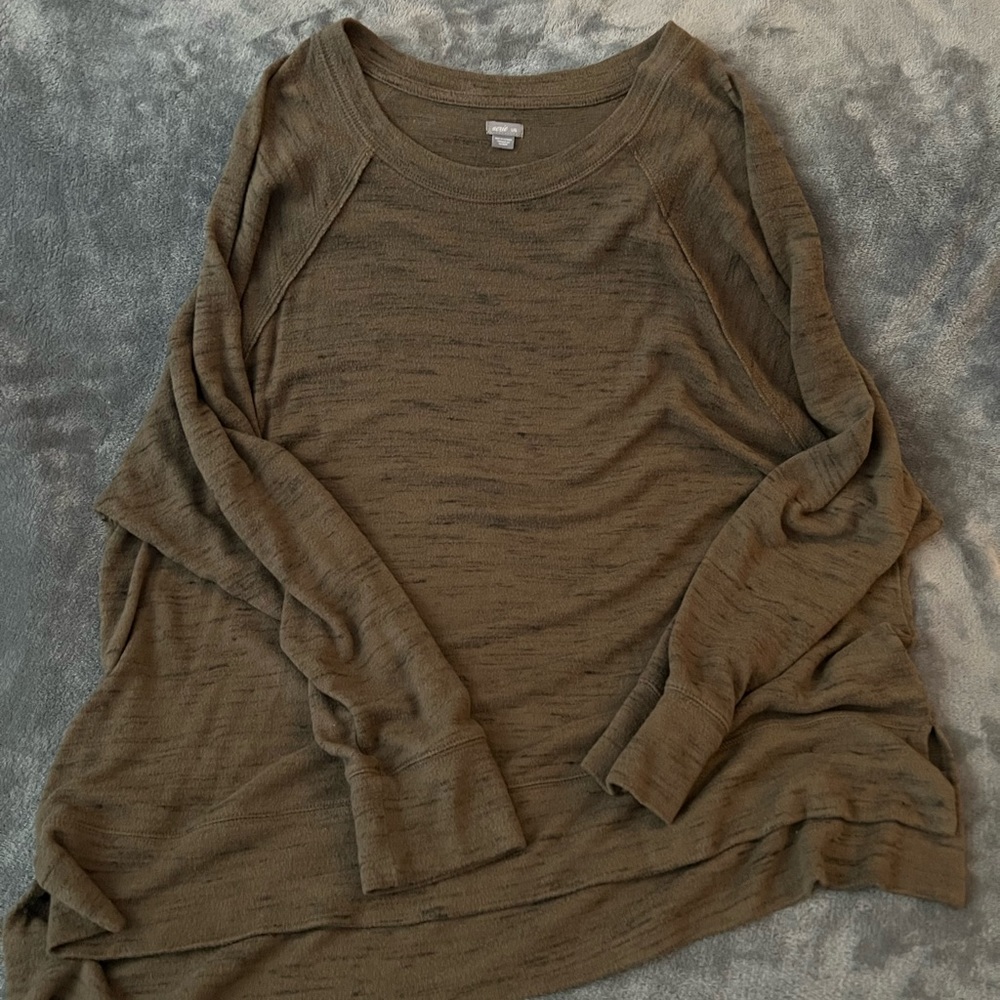 Aerie — Long Sleeve Shirt — L